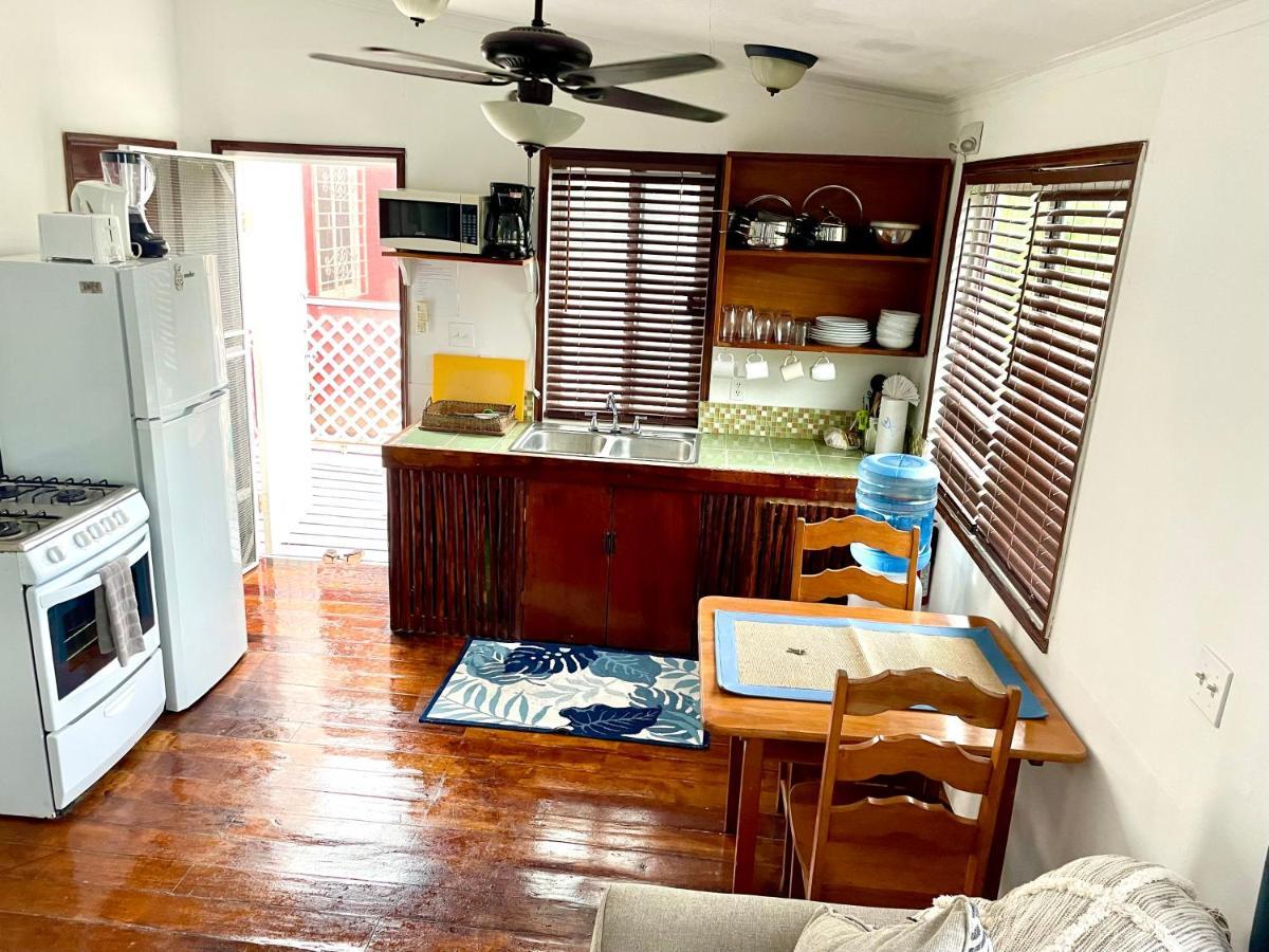 Hummingbirds Cabins Caye Caulker Exterior foto