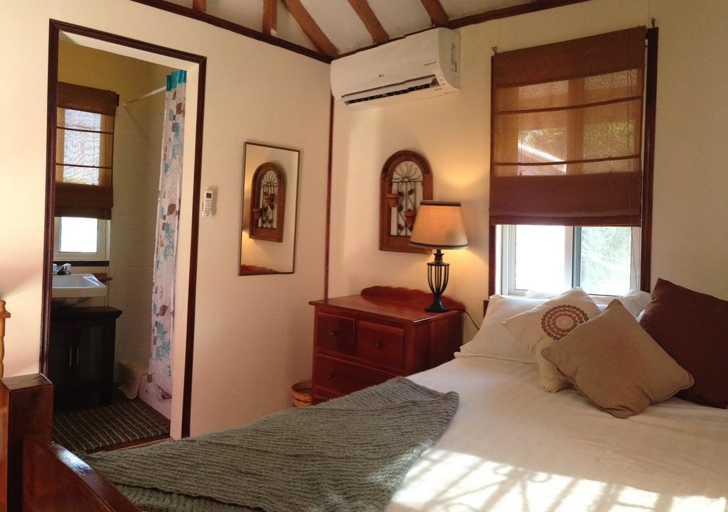 Hummingbirds Cabins Caye Caulker Quarto foto
